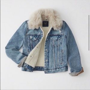 Abercrombie & Fitch Denim Sherpa Lined with Faux Fur